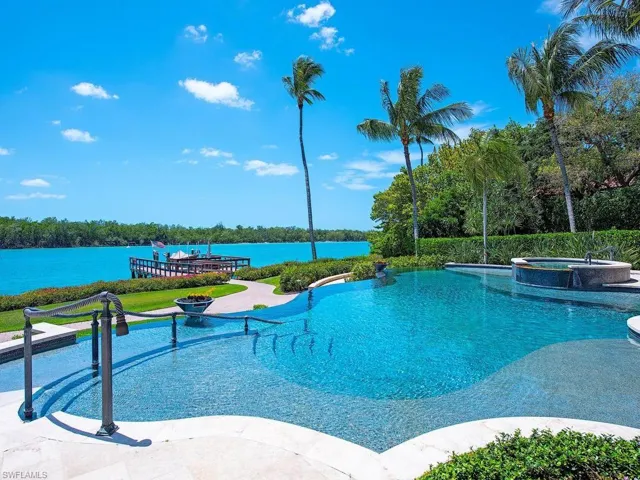 840 Admiralty Parade E, Naples, Florida 34102
