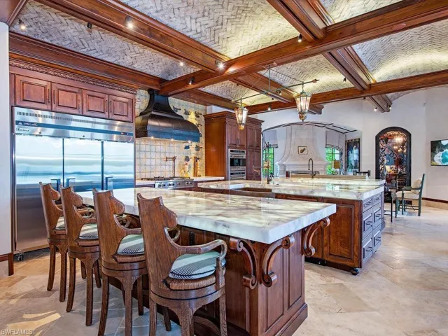 840 Admiralty Parade E, Naples, Florida 34102