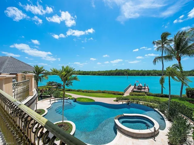 840 Admiralty Parade E, Naples, Florida 34102