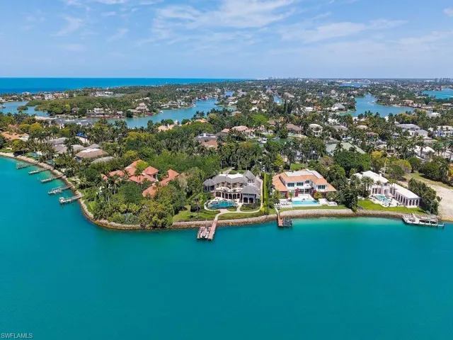 840 Admiralty Parade E, Naples, Florida 34102