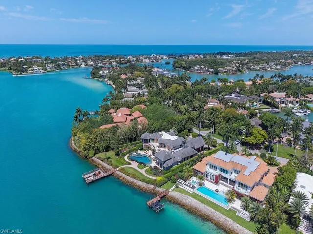 840 Admiralty Parade E, Naples, Florida 34102