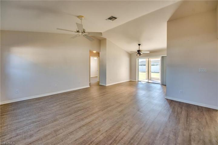 1724 SE 1st ST, CAPE CORAL FL 33990