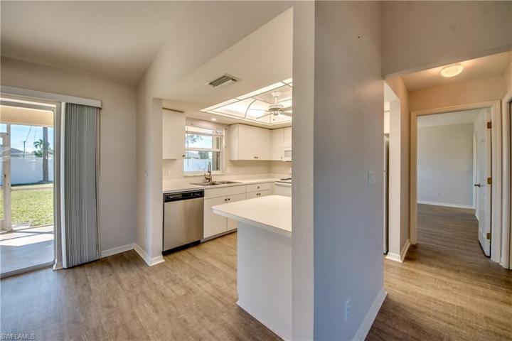 1724 SE 1st ST, CAPE CORAL FL 33990