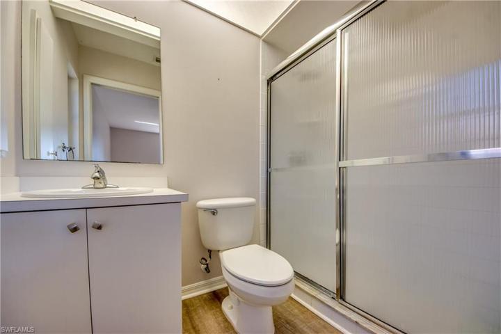 1724 SE 1st ST, CAPE CORAL FL 33990