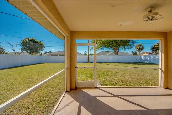 1724 SE 1st ST, CAPE CORAL FL 33990