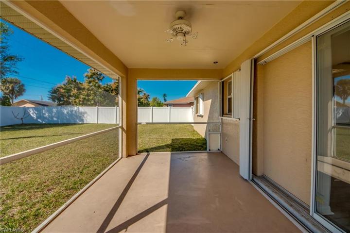 1724 SE 1st ST, CAPE CORAL FL 33990