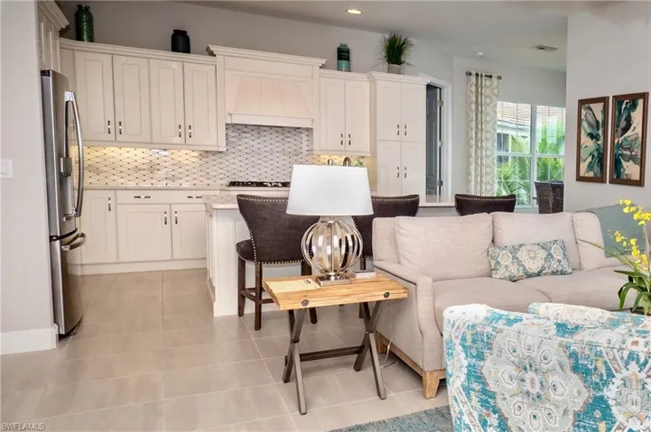 8008  Signature Club Cir  , Naples, FL 34113