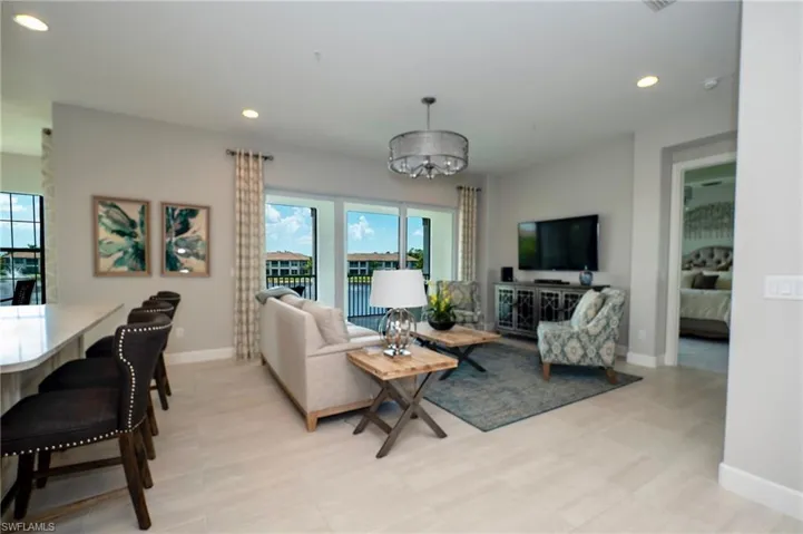 8008  Signature Club Cir  , Naples, FL 34113