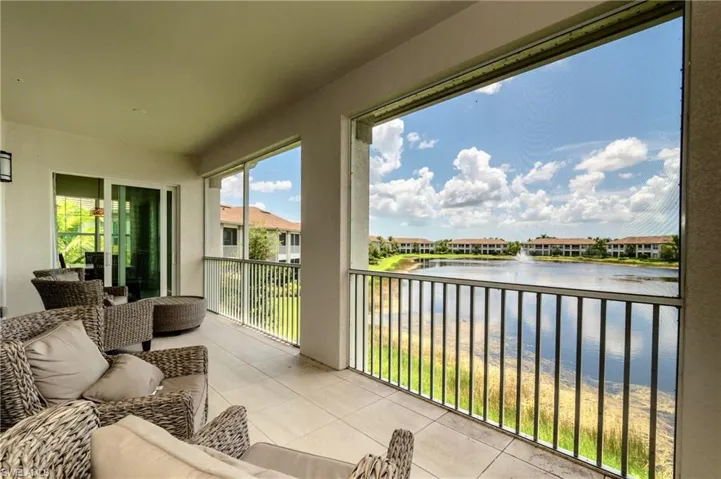 8008  Signature Club Cir  , Naples, FL 34113