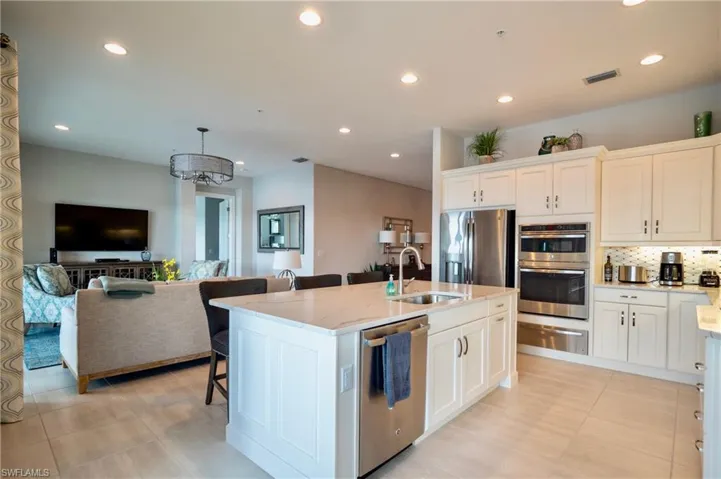 8008  Signature Club Cir  , Naples, FL 34113