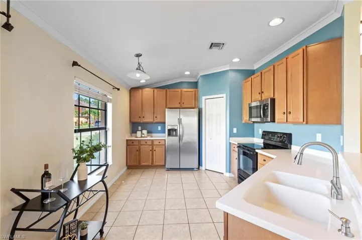 3761  Pino Vista  WAY, Estero, FL 33928