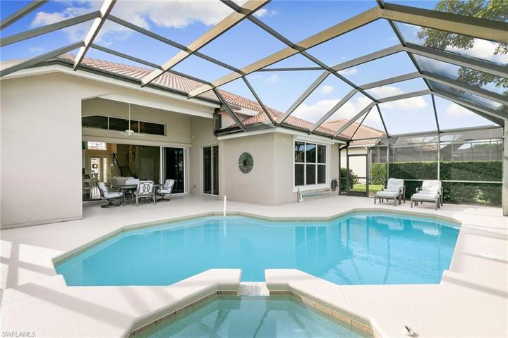 11829 Bramble CT, NAPLES FL 34120