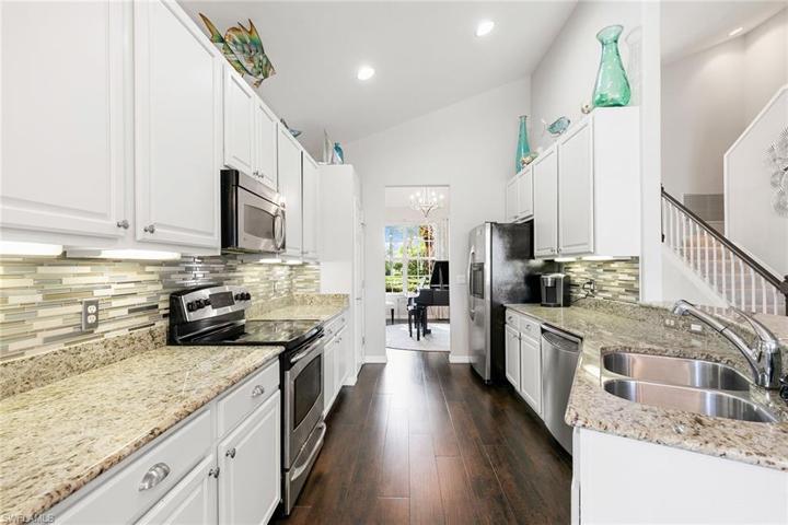 11829 Bramble CT, NAPLES FL 34120