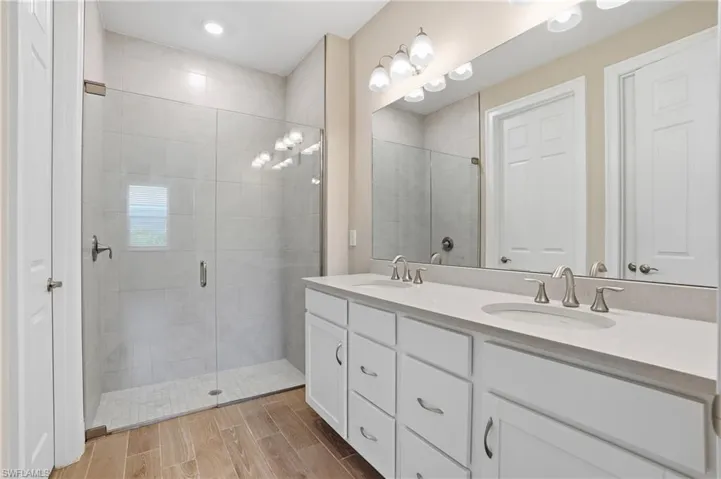 1193  Enbrook  LOOP, Naples, FL 34114