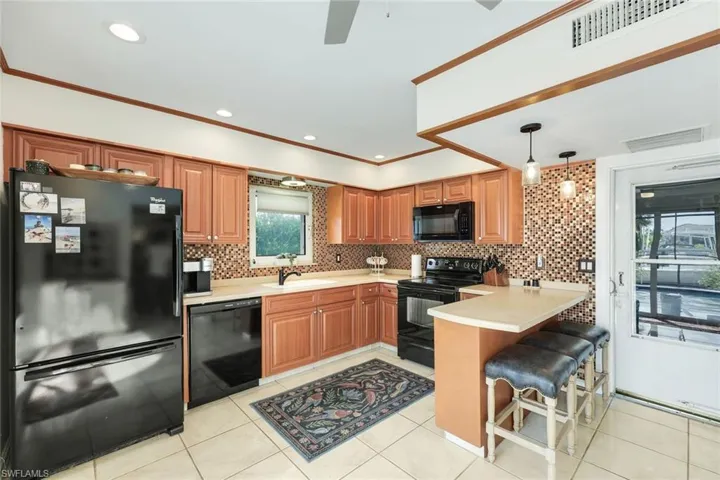 785 Willow Ct, Marco Island, Florida 34145