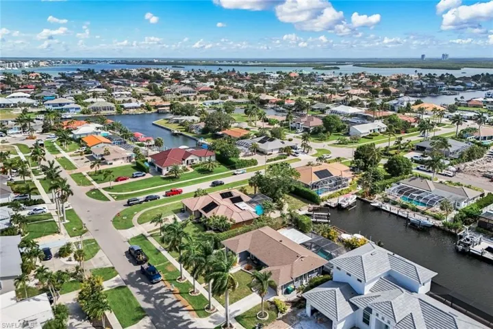 785 Willow Ct, Marco Island, Florida 34145