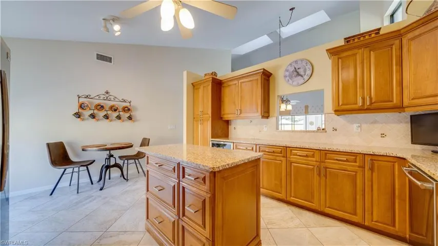 5480 Harbour Castle Dr, Fort Myers, Florida 33907