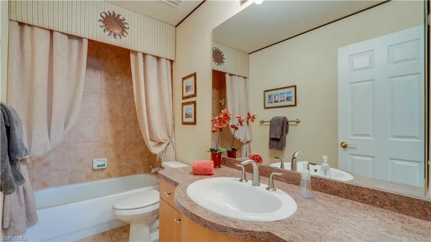 5480 Harbour Castle Dr, Fort Myers, Florida 33907