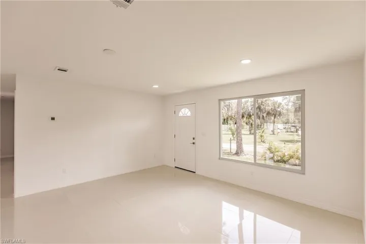 2871  6th NE AVE, Naples, FL 34120