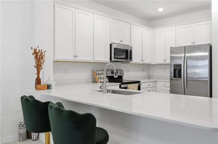 2584 Vine Ave, Naples, Florida 34120