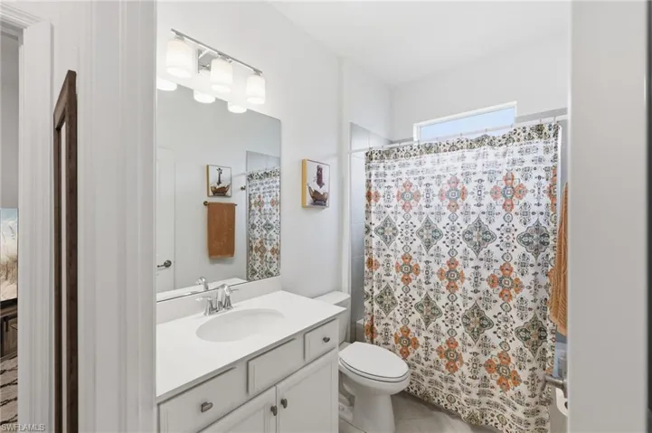 2584 Vine Ave, Naples, Florida 34120
