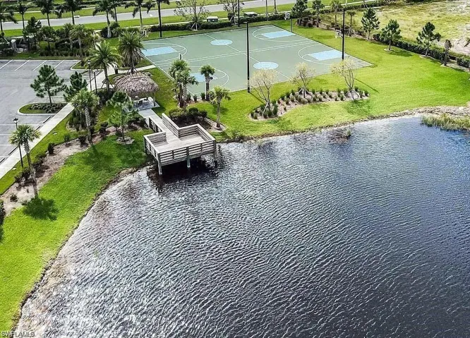 2584 Vine Ave, Naples, Florida 34120