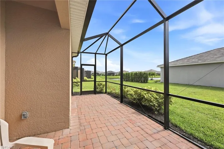 2584 Vine Ave, Naples, Florida 34120