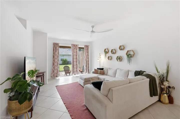 2584 Vine Ave, Naples, Florida 34120