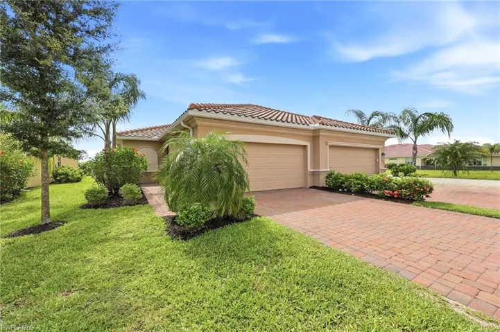 2584 Vine Ave, Naples, Florida 34120