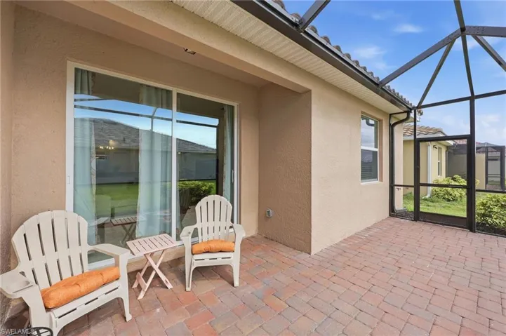 2584 Vine Ave, Naples, Florida 34120
