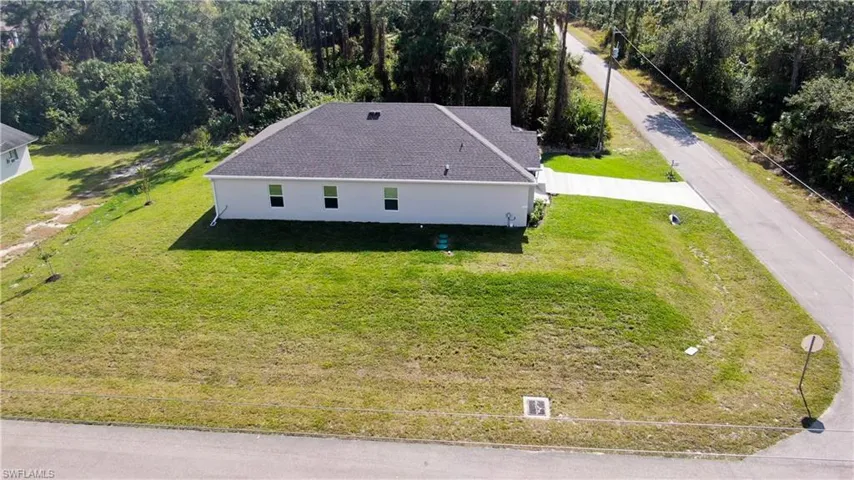 Aerial view of property and surrounding area