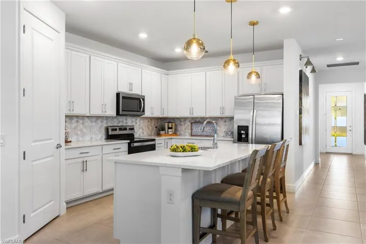 3692 Passion Vine Dr, Alva, Florida 33920