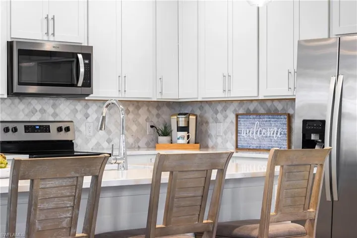 3692 Passion Vine Dr, Alva, Florida 33920