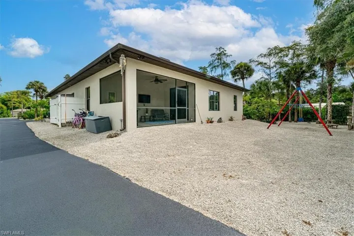 328 16th Ave Nw, Naples, Florida 34120