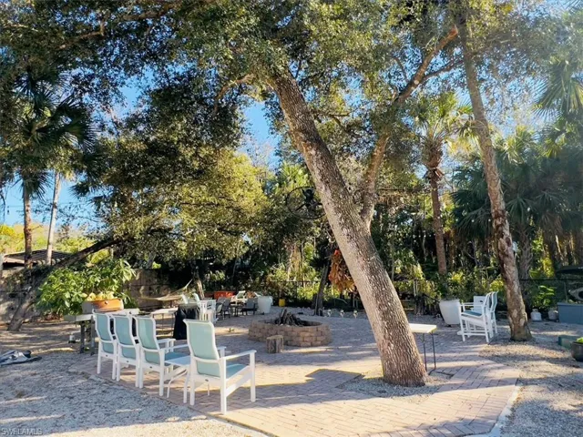 328 16th Ave Nw, Naples, Florida 34120