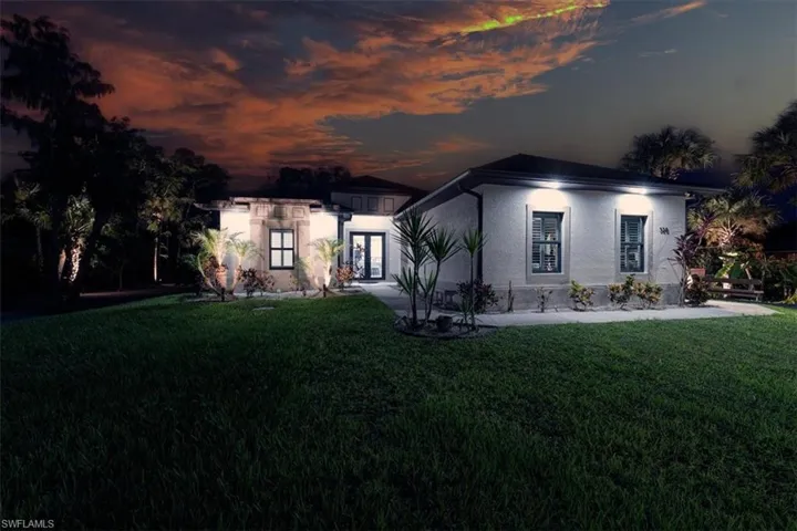 328 16th Ave Nw, Naples, Florida 34120
