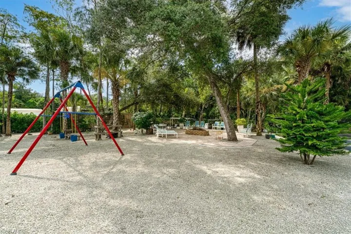 328 16th Ave Nw, Naples, Florida 34120