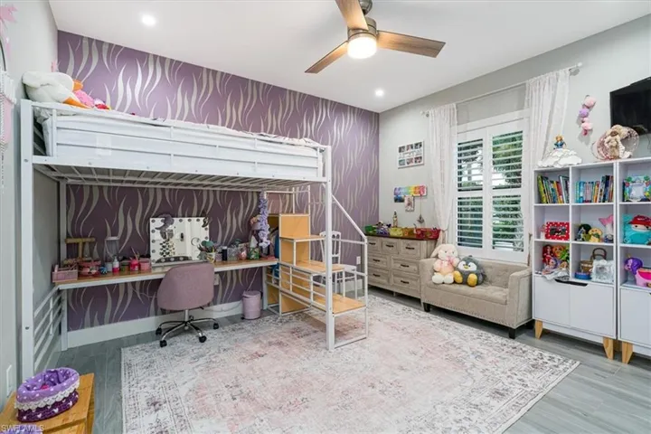 328 16th Ave Nw, Naples, Florida 34120