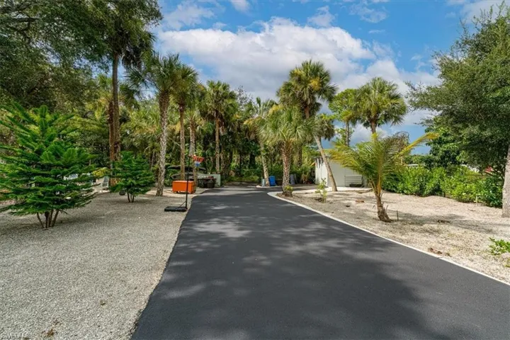 328 16th Ave Nw, Naples, Florida 34120