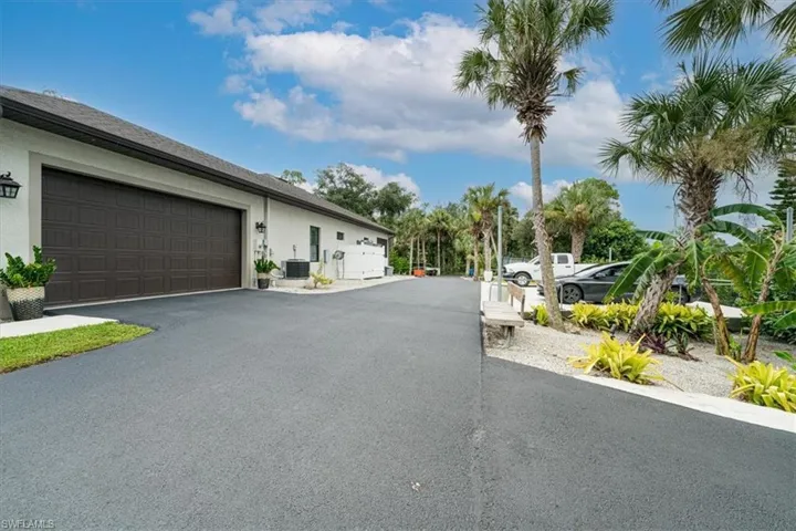 328 16th Ave Nw, Naples, Florida 34120