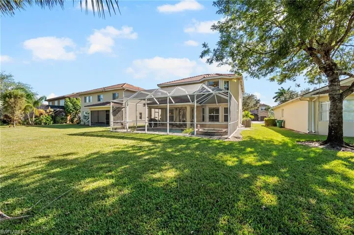 2032  Par  DR, Naples, FL 34120