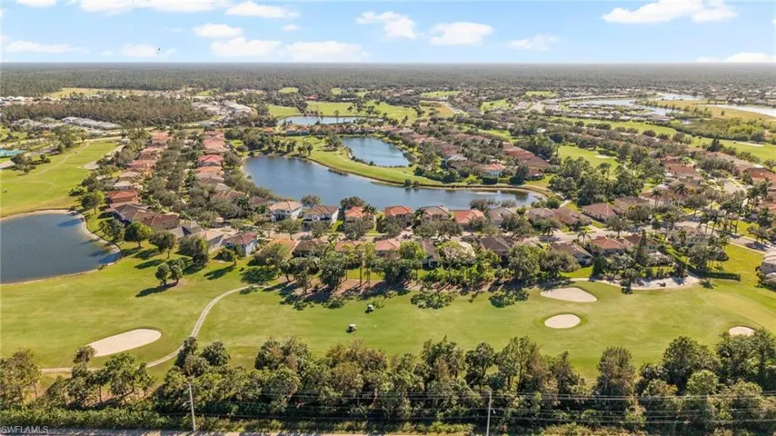 2032  Par  DR, Naples, FL 34120