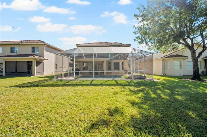 2032  Par  DR, Naples, FL 34120