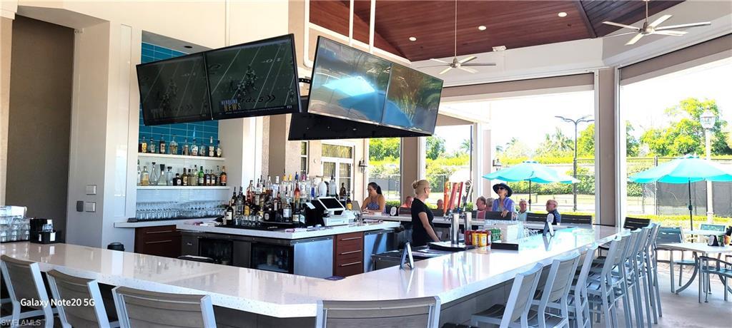 Courtside Bar