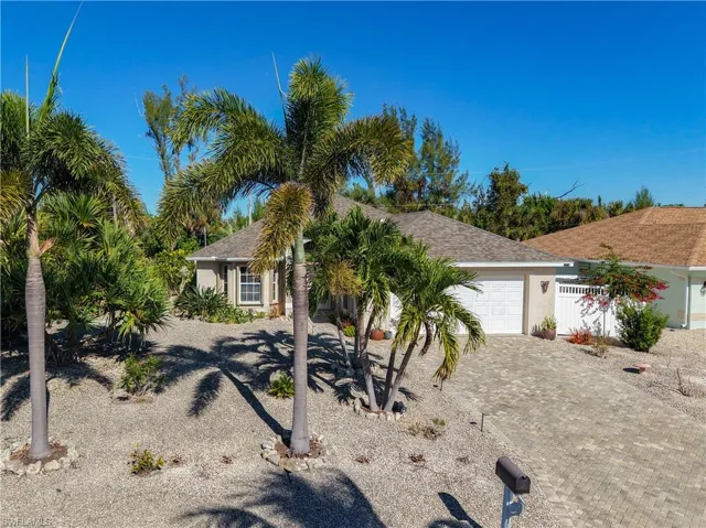 3472 Manatee Dr, St. James City, Florida 33956