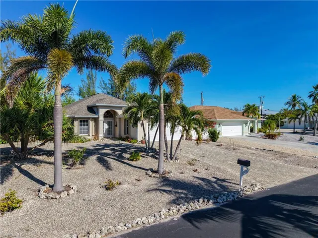 3472 Manatee Dr, St. James City, Florida 33956