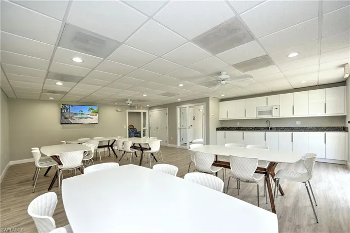 Meeting & Card Room