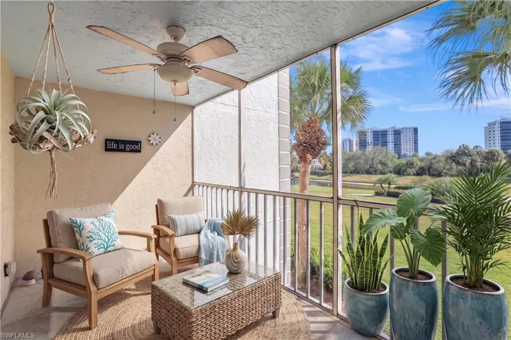 340 Horse Creek Dr 207, Naples, Florida 34110
