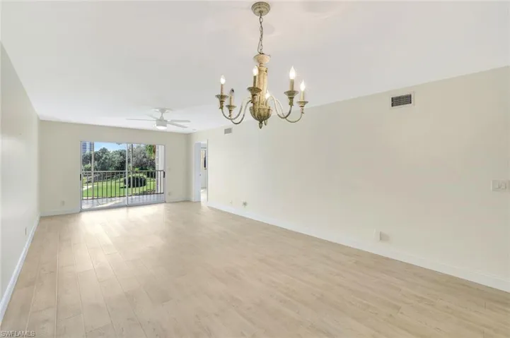 340 Horse Creek Dr 207, Naples, Florida 34110