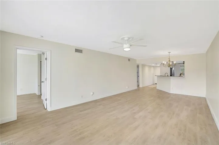 340 Horse Creek Dr 207, Naples, Florida 34110